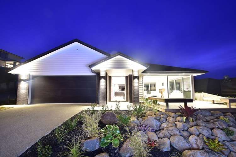 24 Seaview Crescent Hatfields Beach_0