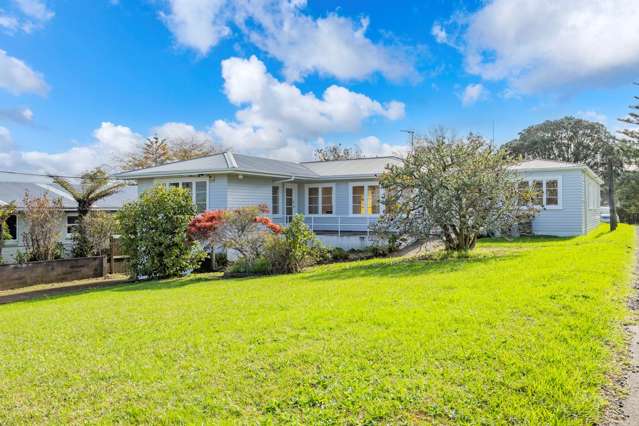 Central Browns Bay – Home and Income!