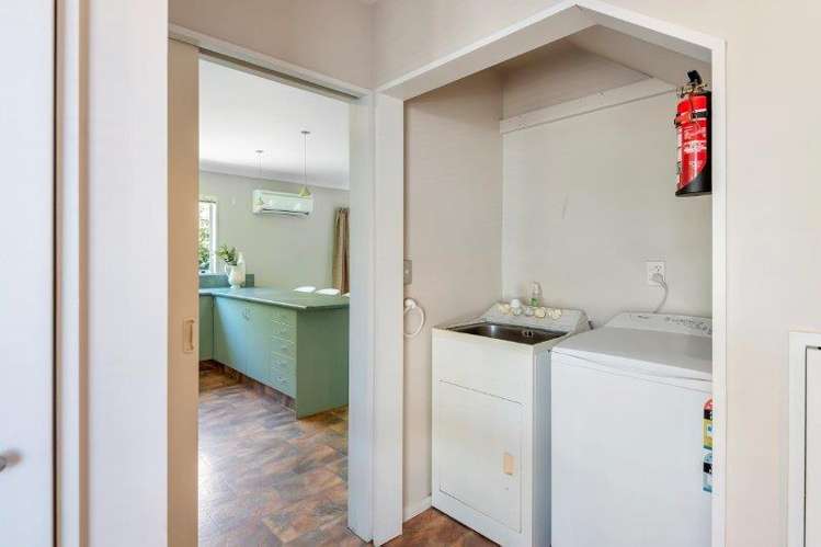 231a Geraldine Street Edgeware_10