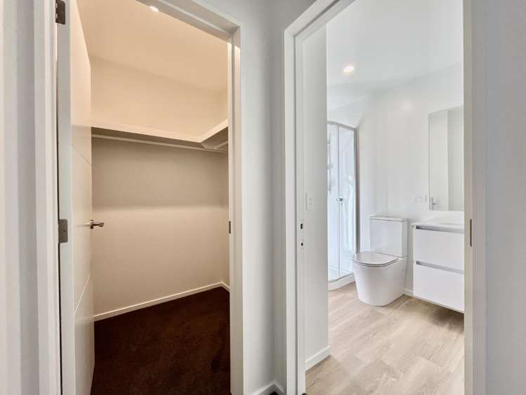 94 Monarch Drive 11103_15