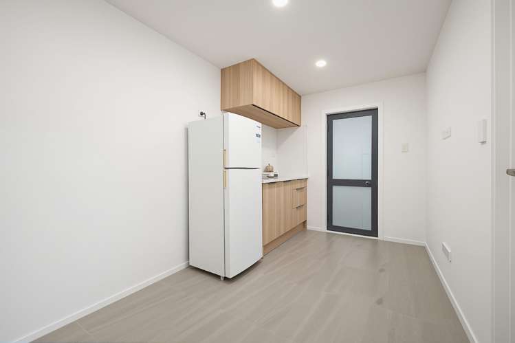 140D Hepburn Road Glendene_18