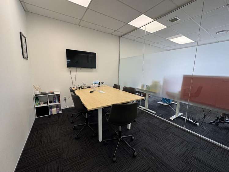 318 Grey Street Hamilton East_3