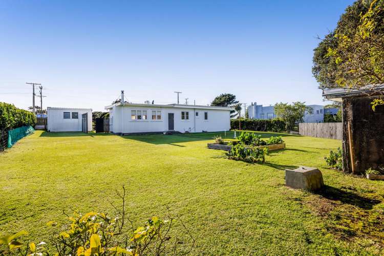 62 Gisborne Terrace Opunake_22