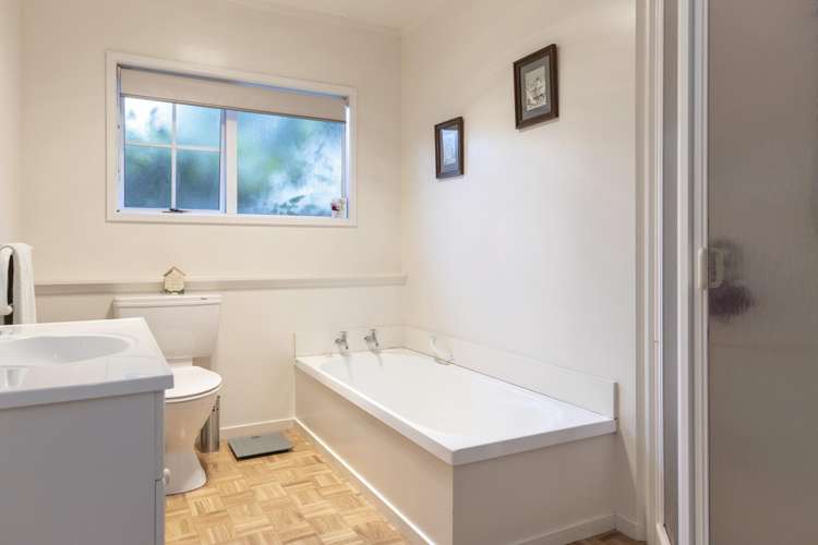 2/8 Kinder Street Acacia Bay_19