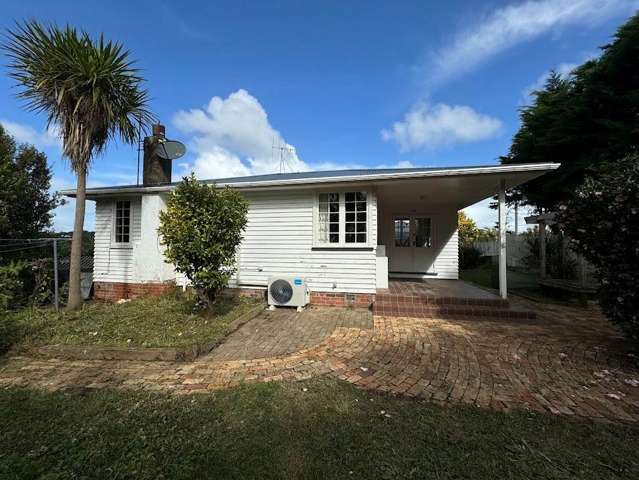 Three bedroom house with garage