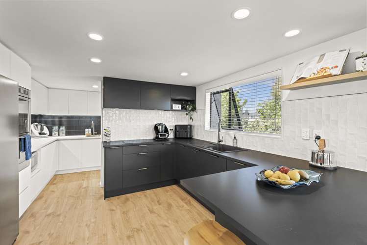 106 Mount View Road Bastia Hill_5