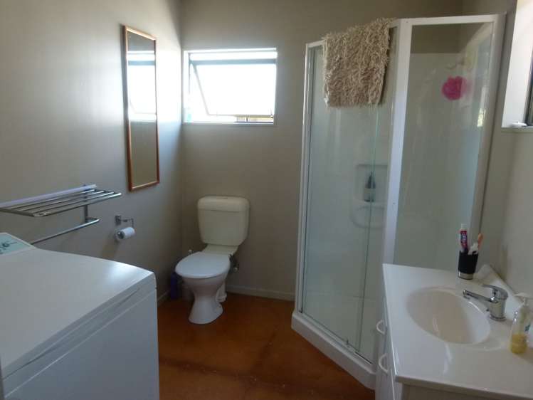 810 Cove Road Waipu_12