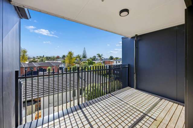 5/14 Treasure Lane Te Atatu South_2