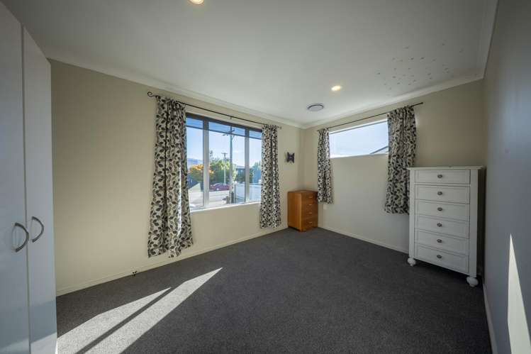 82 Matai Street Te Anau_16