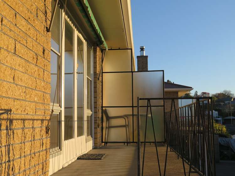 2/60 Selwyn Street Waimataitai_9