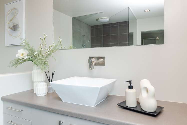 102 Lake Road Frankton_13