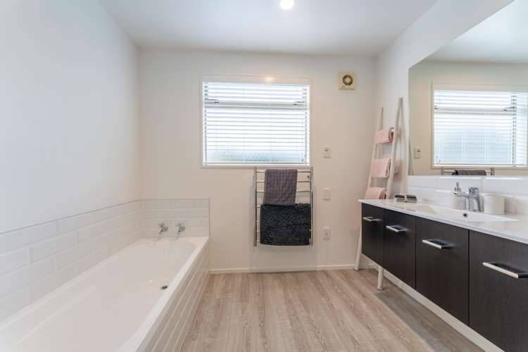 87 Temple Crescent Gleniti_16