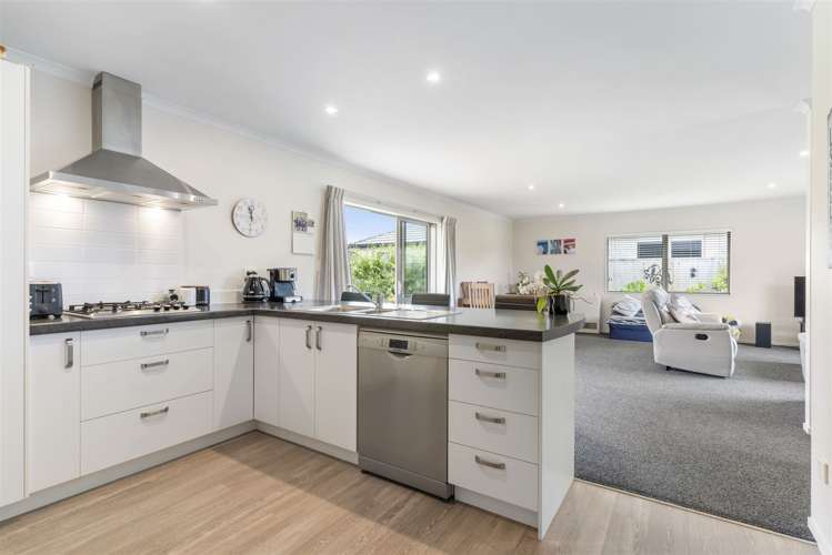 13 Reel Road Athenree_4