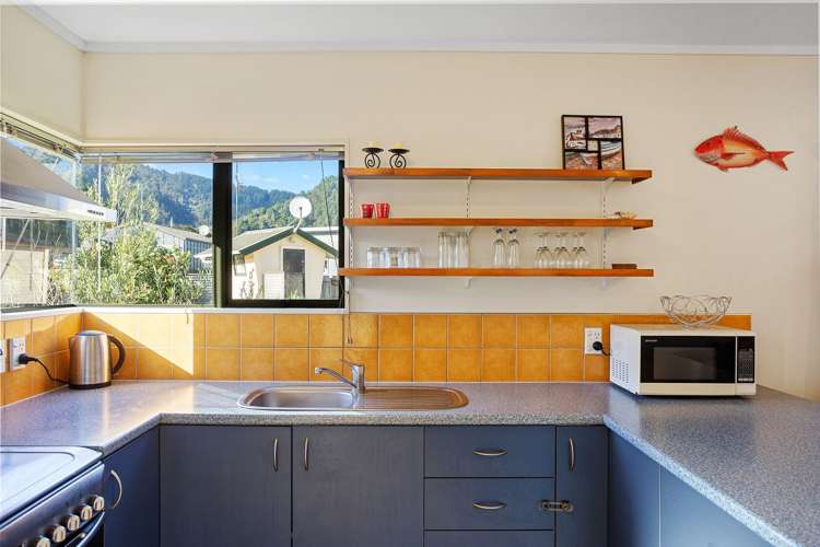 9 Ajax Head Pauanui_5