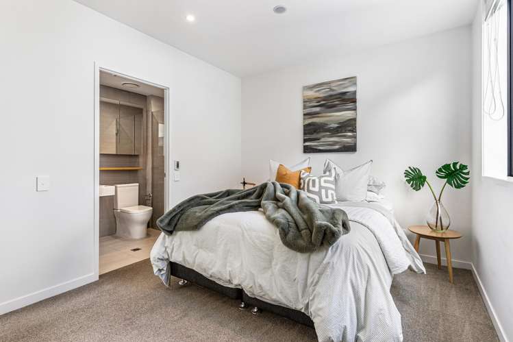 207/8A Lake Pupuke Drive Takapuna_21