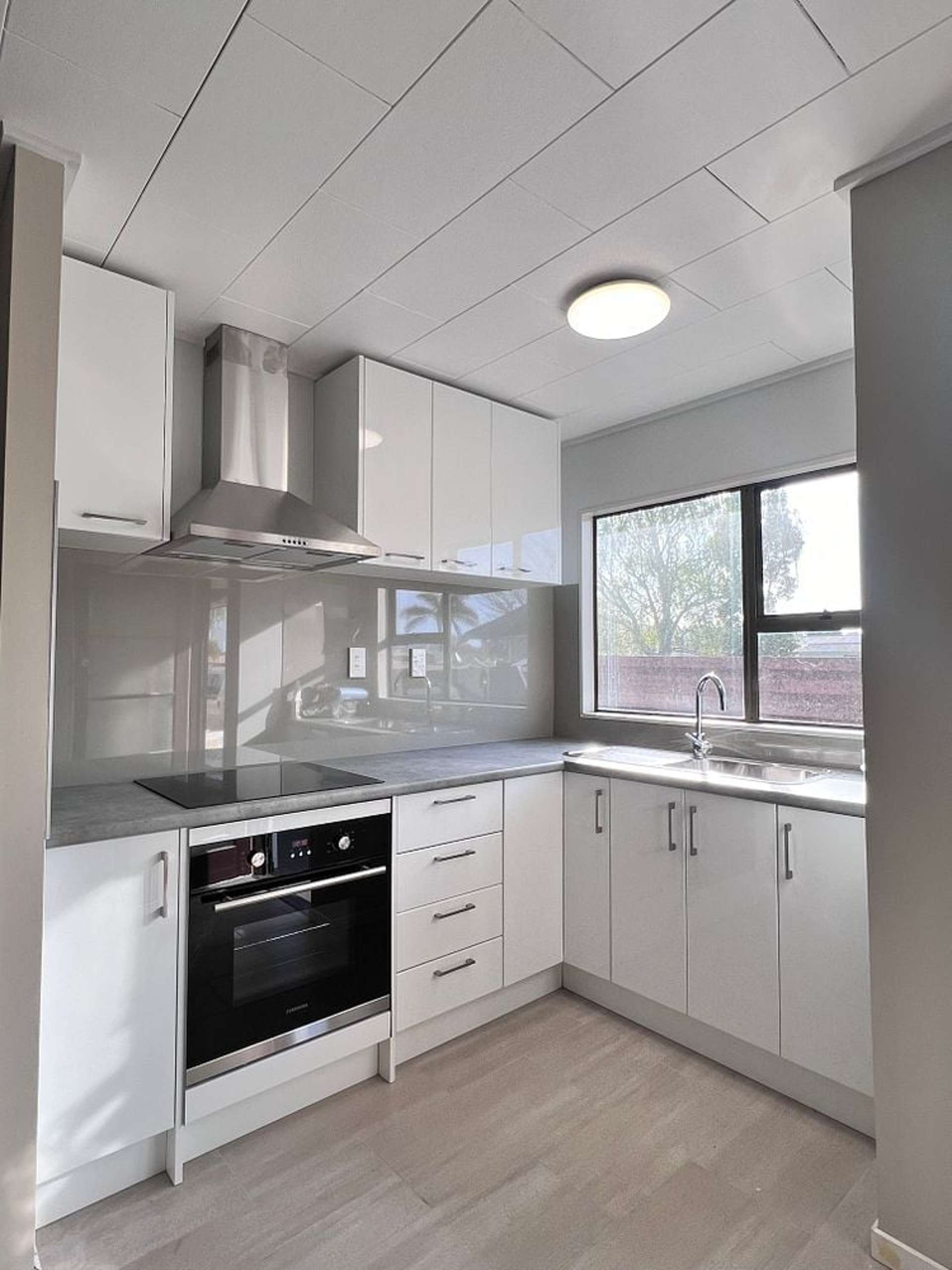 2/757 Gladstone Road Te Hapara_0