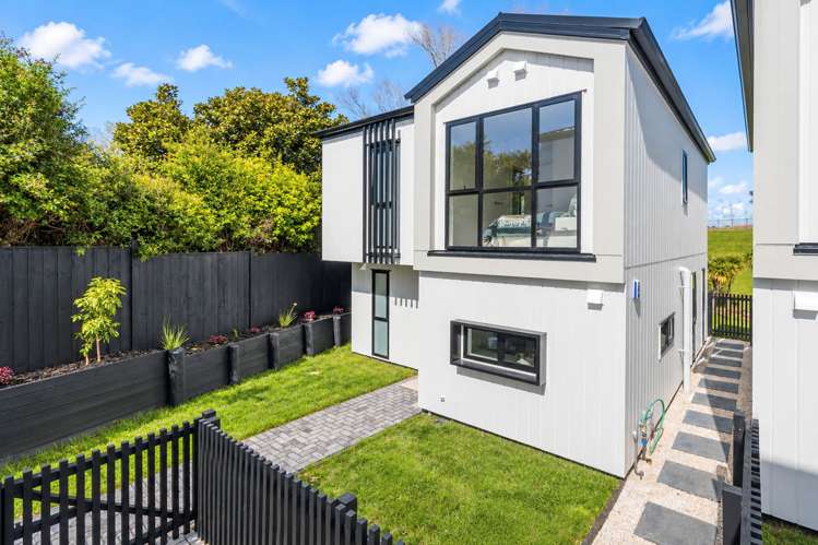 22 Weybridge Crescent_0