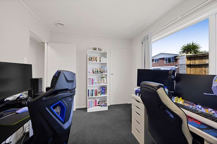 6 Camellia Avenue Bell Block_12