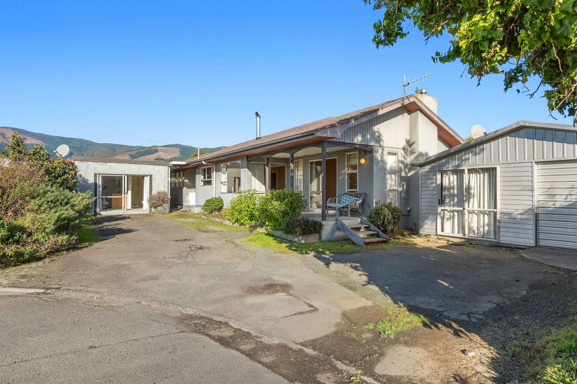 5 Balmoral Place Stoke_0