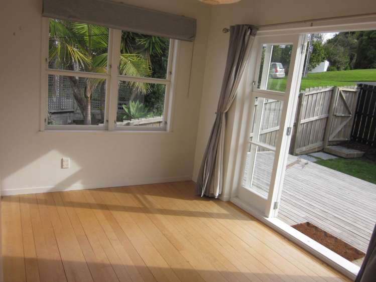 4/420 Beach Road Mairangi Bay_5