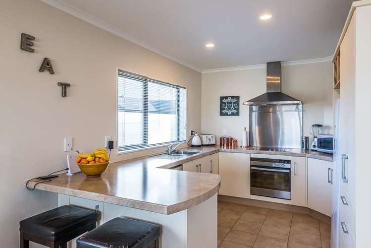 36 Percy Kinsman Crescent Riverstone Terraces_9