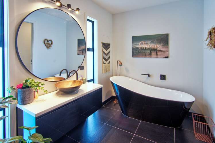 20 Craigmillar Street Solway_12