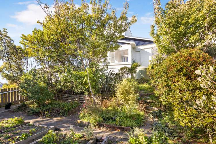 36 Lonsdale Crescent Rongotai_23