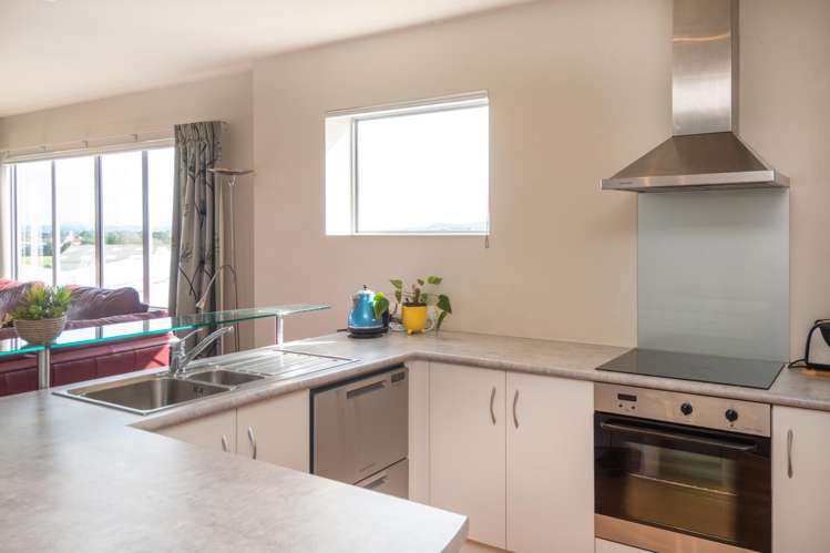 18/90 Customhouse Street Gisborne_8