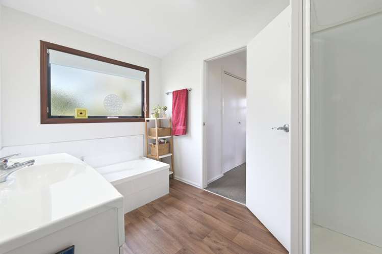 12 Maggie Place Ohauiti_9