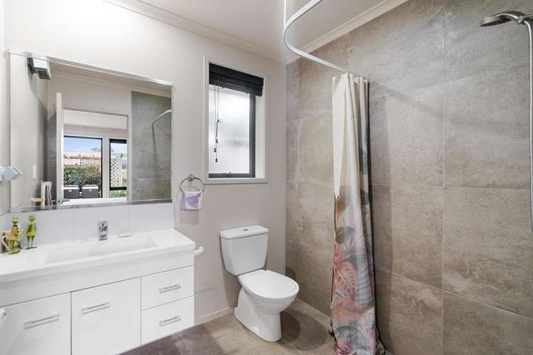 33 Carrington Drive Papamoa Beach_10