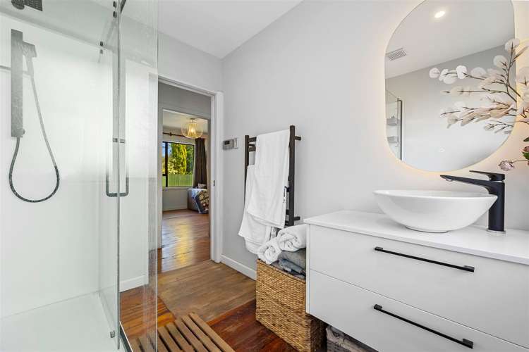 714 Harewood Road Harewood_14