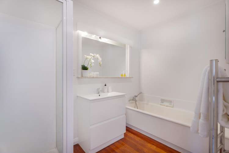 64 Helston Road Paparangi_11