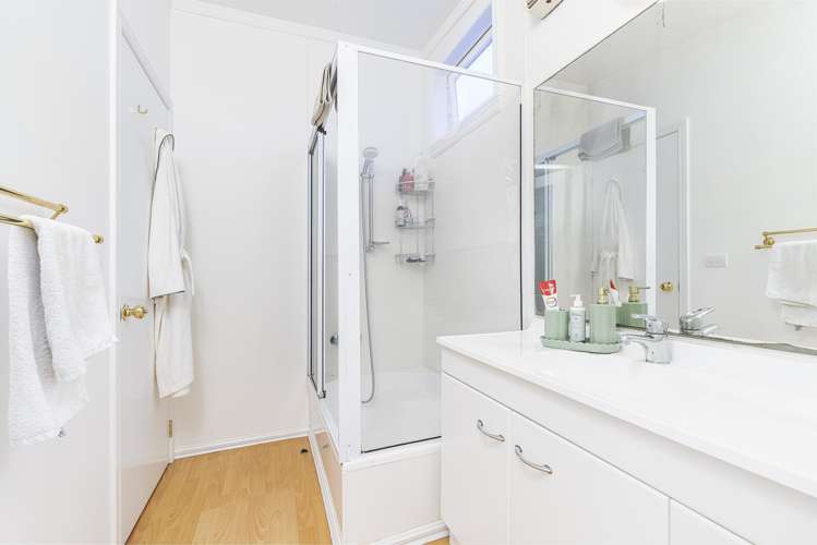 8 Esplanade Road Mount Eden_15