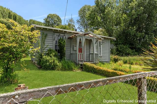 Renovator’s Railway Dream in Taihape