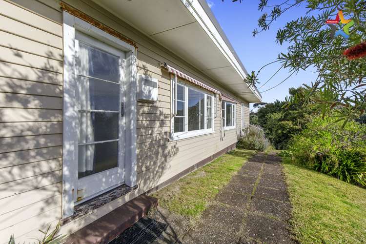 67 Tasman Road Otaki Beach_12