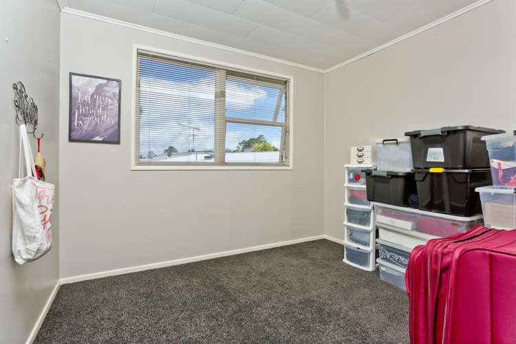 63 Stott Avenue Birkdale_5