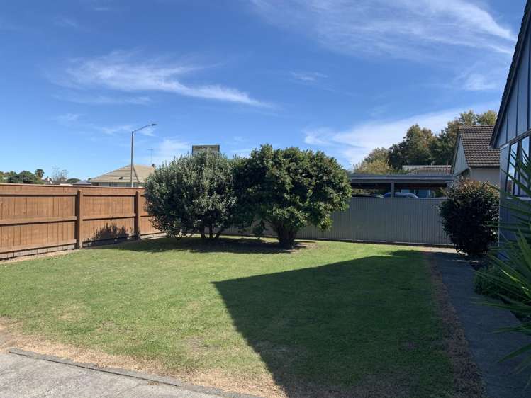 1212 Cunningham Crescent Mayfair_8