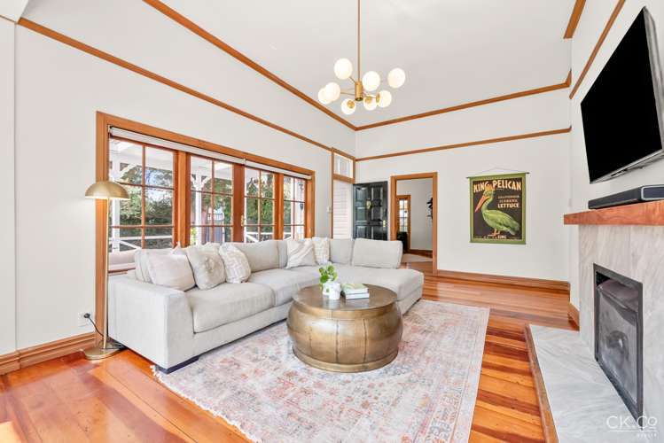 2 Barton Road Heretaunga_3