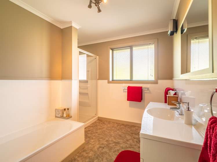 8 Coach Road Fairfield_15