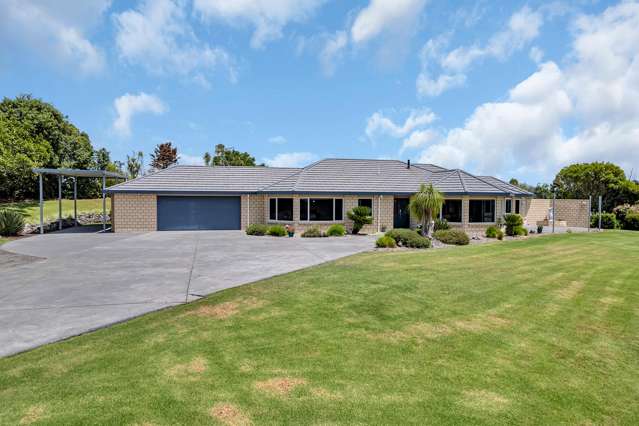 Commanding Views. Exceptional Maunu Lifestyle.