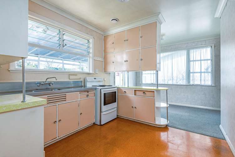 8 Lowestoft Place West End_5