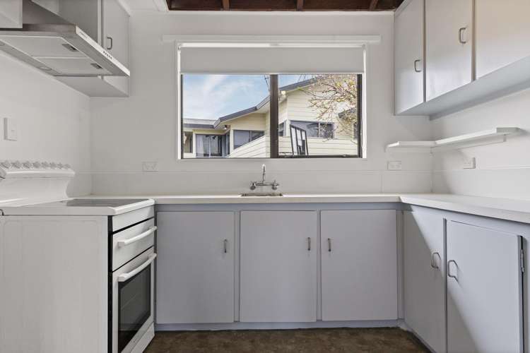 2 Gladstone Grove Richmond Heights_10