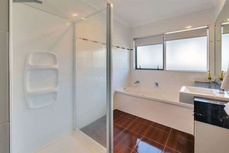 8 Bur Oak Terrace Schnapper Rock_14