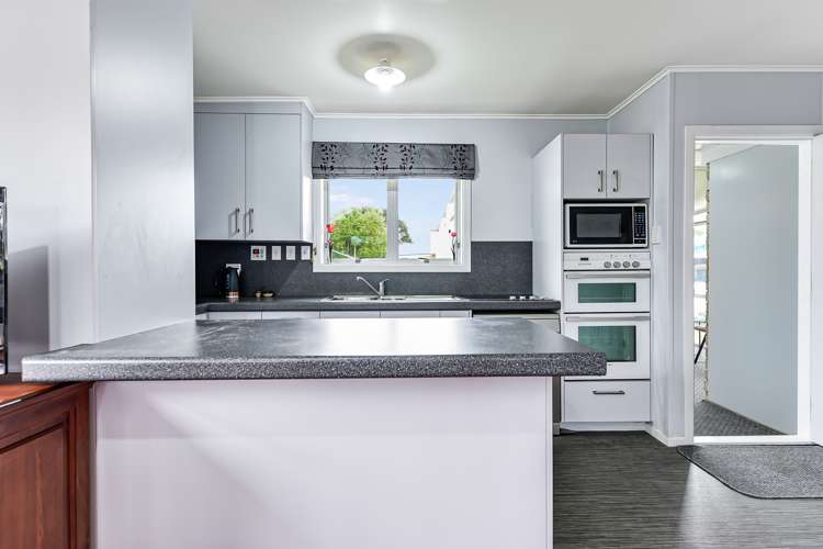 20 Pamela Place Deanwell_2