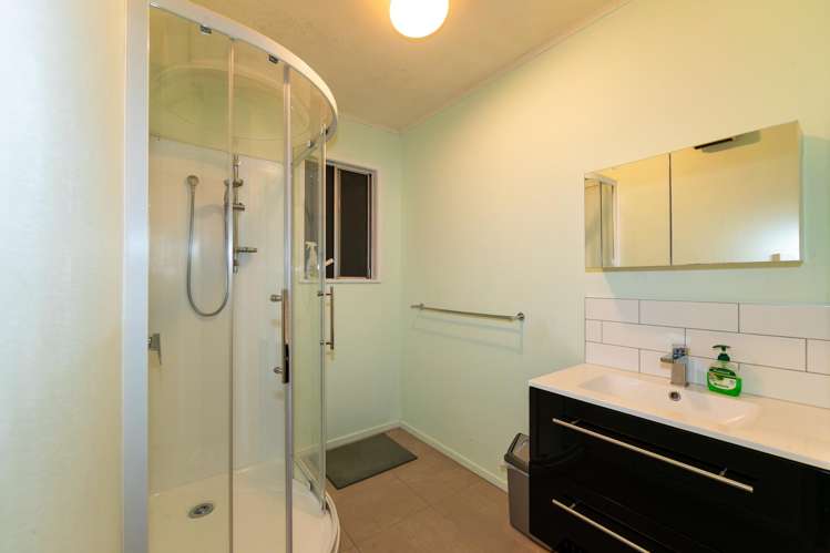 4/1009A Tomoana Road_2