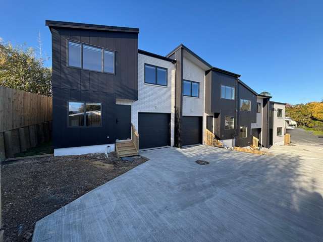 New, Open Plan living  in  quiet Cul de sac