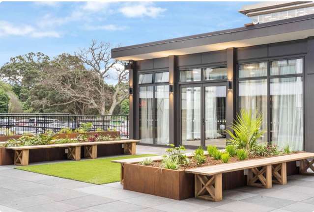 Fully Equipped Studio with Guaranteed Returns