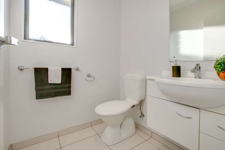 8 Mcnaughton Place Onekawa_8