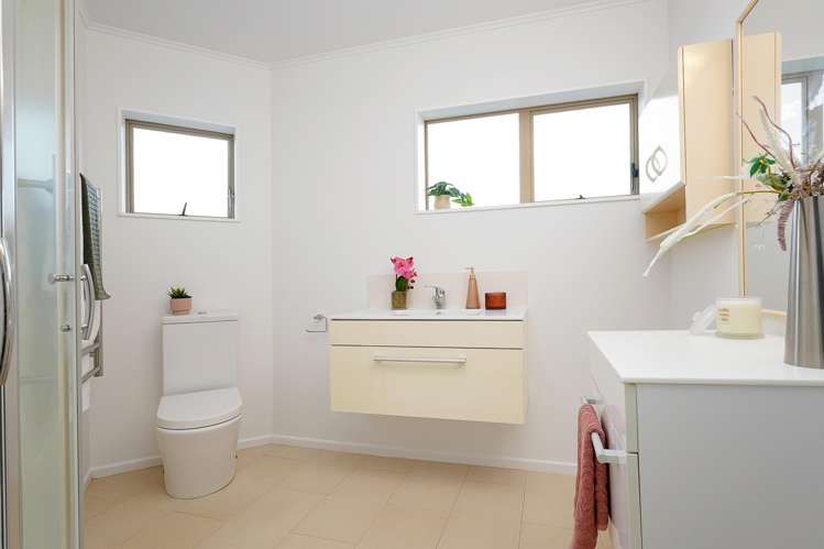 17A Tirimoana Road Te Atatu South_10