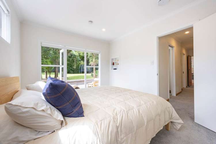 121 Woodlands Park Road Titirangi_13
